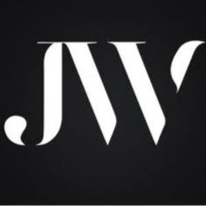 Meet your Posher, Jillian e.